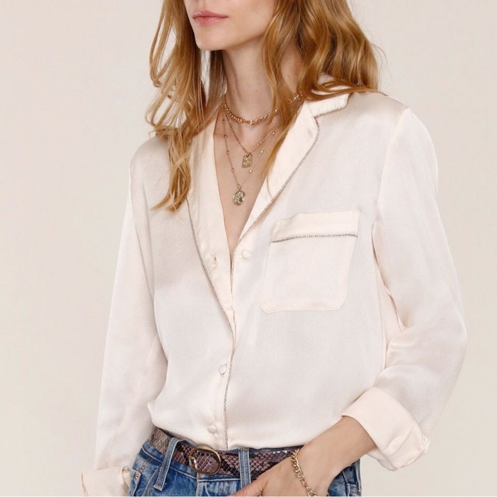 Heartloom 'Ariella' Satin Like Top in Champagne with Silver Trim